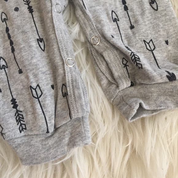 (SOLD) Modern Unisex Arrow Onesie - Picture 5 of 6